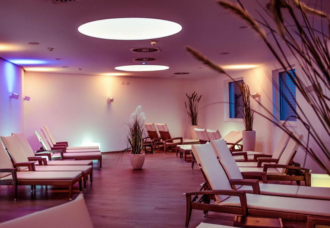 Stroebinger Hof - Therme Wellness Resort 바트엔도르프 외부 사진