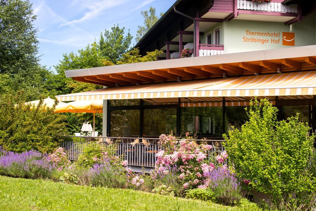 Stroebinger Hof - Therme Wellness Resort 바트엔도르프 외부 사진