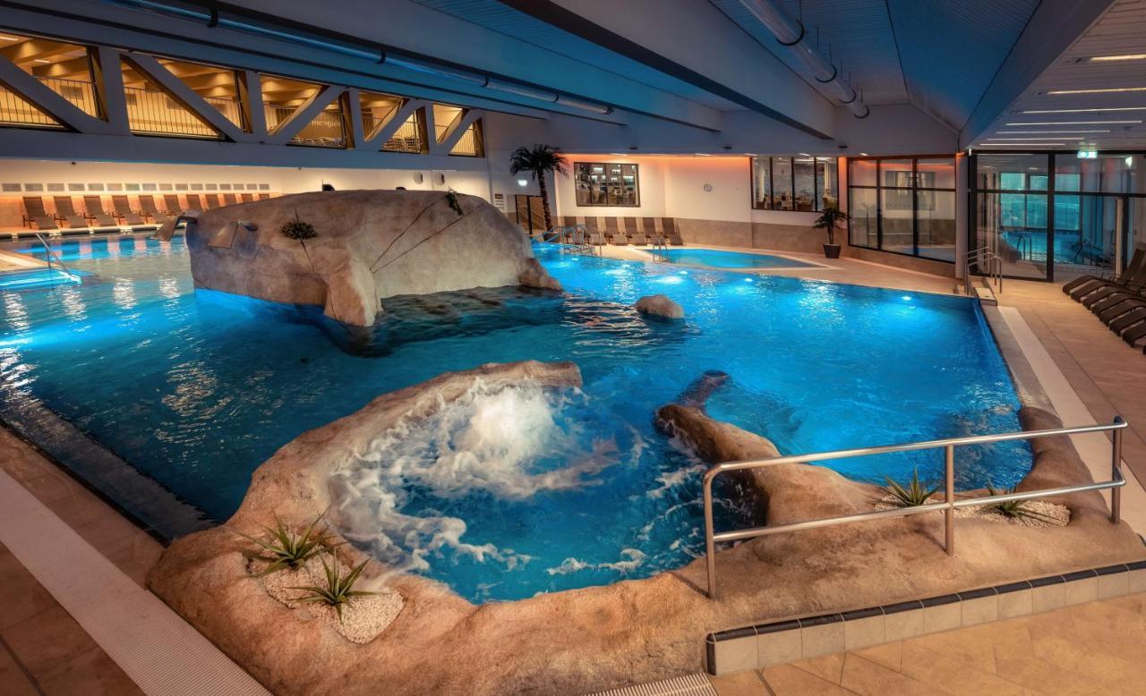 Stroebinger Hof - Therme Wellness Resort 바트엔도르프 외부 사진
