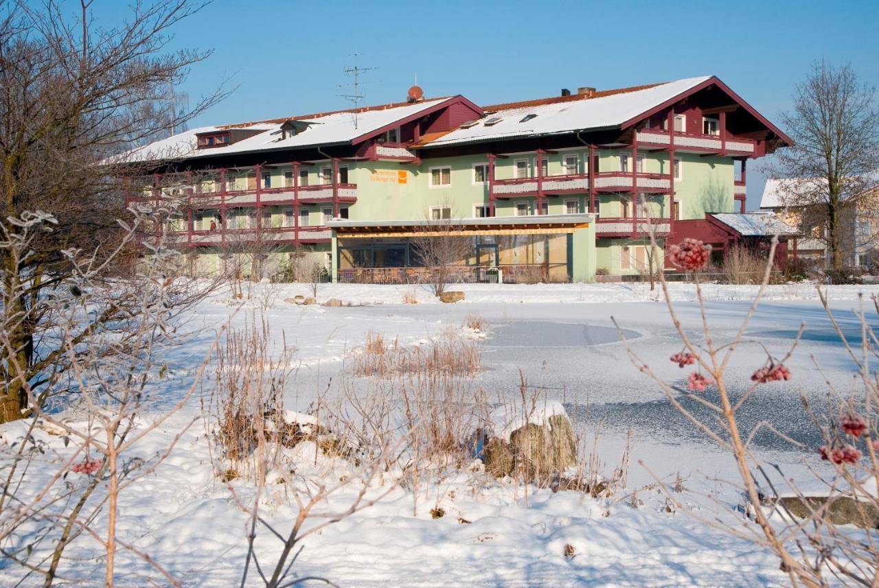 Stroebinger Hof - Therme Wellness Resort 바트엔도르프 외부 사진