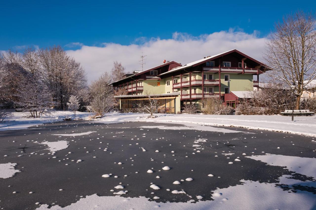 Stroebinger Hof - Therme Wellness Resort 바트엔도르프 외부 사진